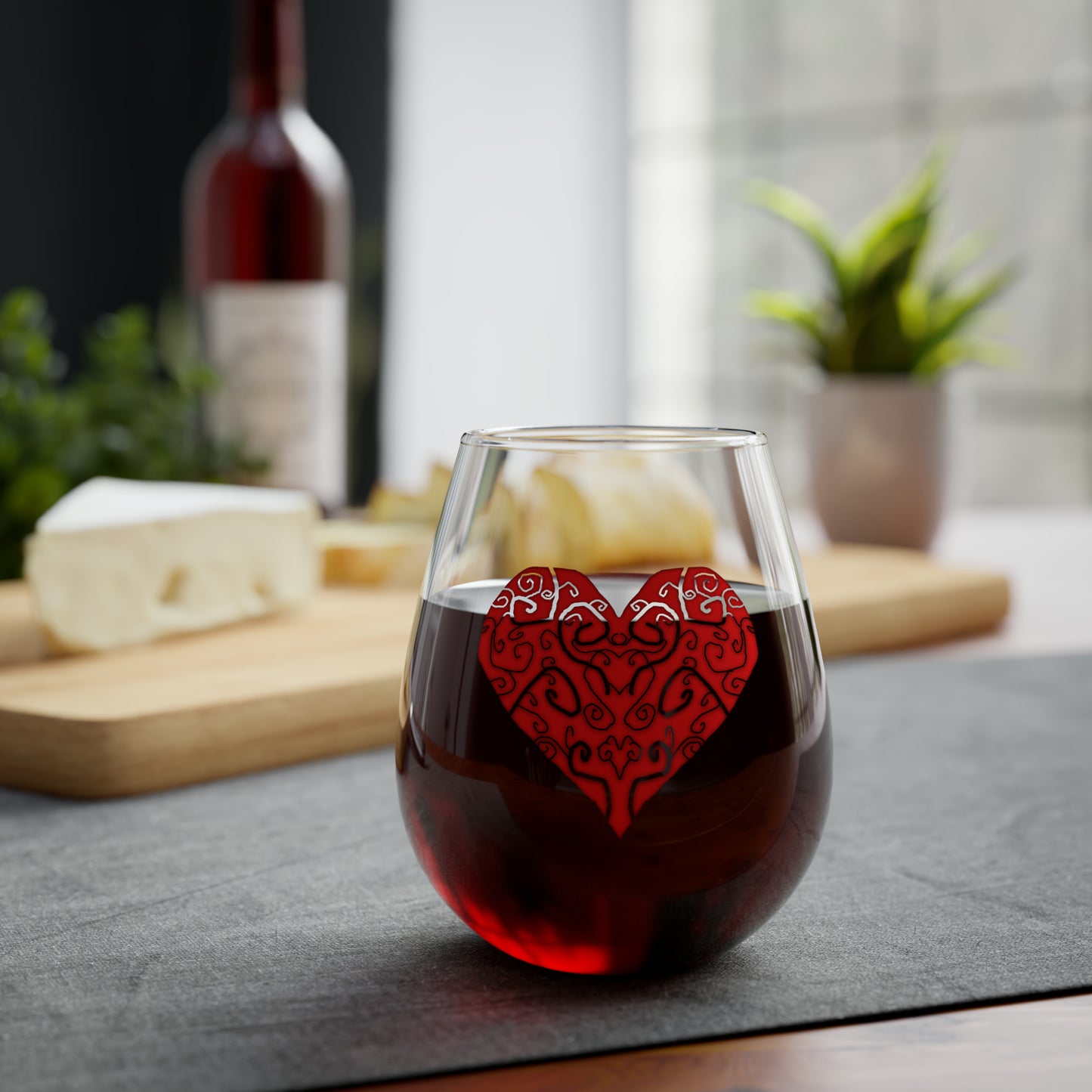 Hearts Swirl Stemless Wine Glass, 11.75oz
