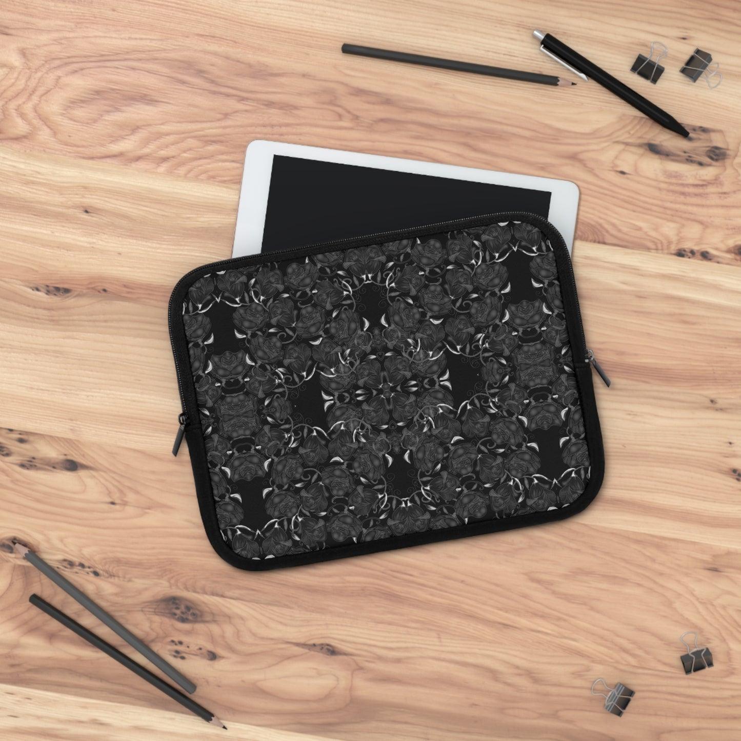 Black Roses Pattern Laptop Sleeve