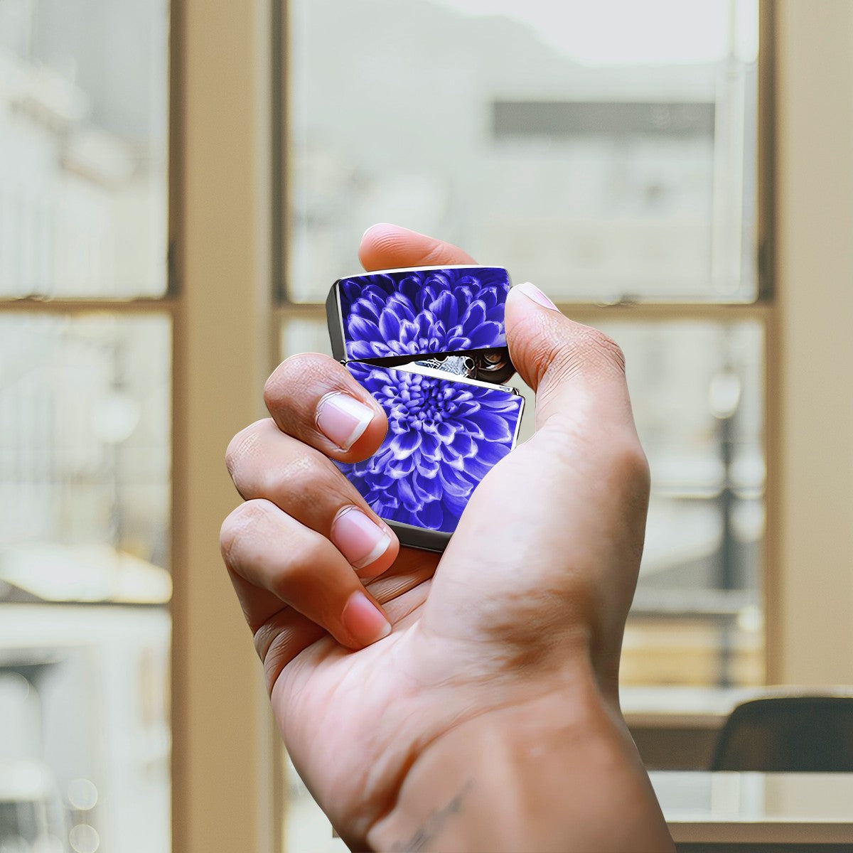 Metal Lighter Case Blue Chrysanthemum