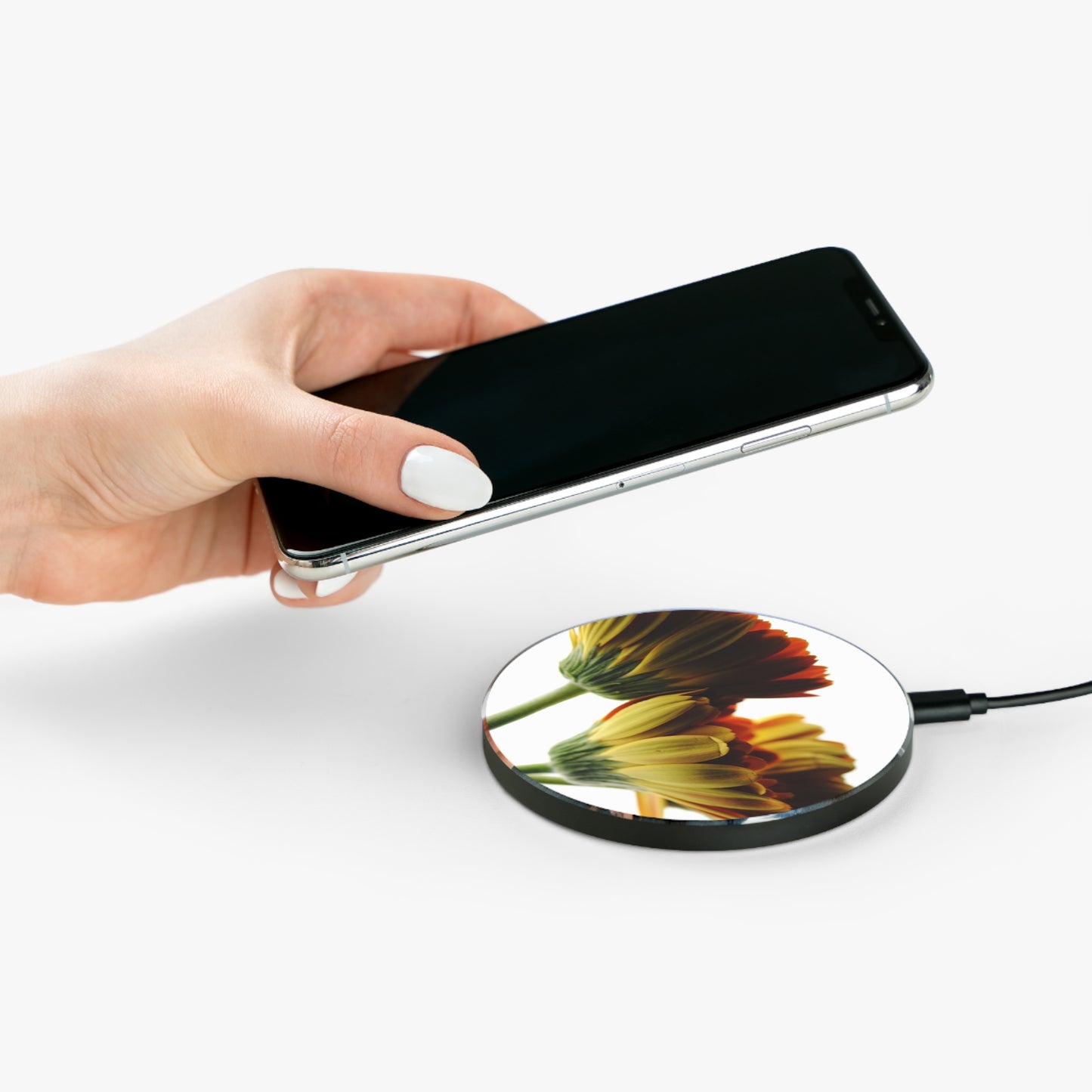 Daisy Undersides Wireless Charger