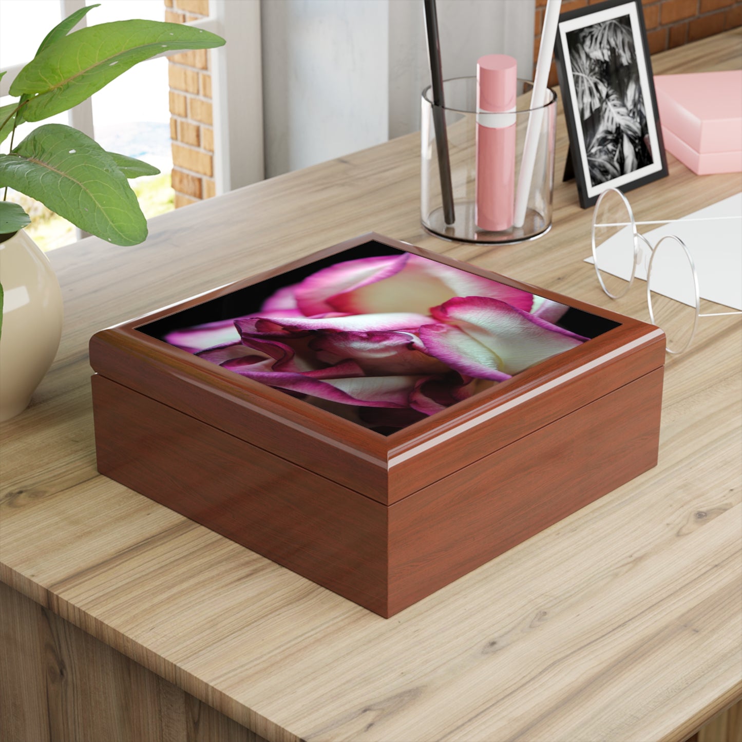 Pink Lined White Rose Jewelry Box
