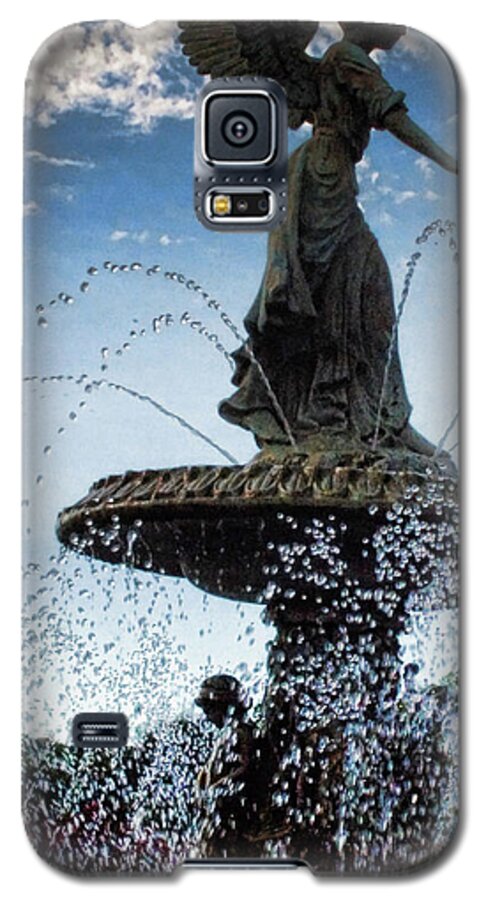 Lake Geneva Angel Fountain - Phone Case