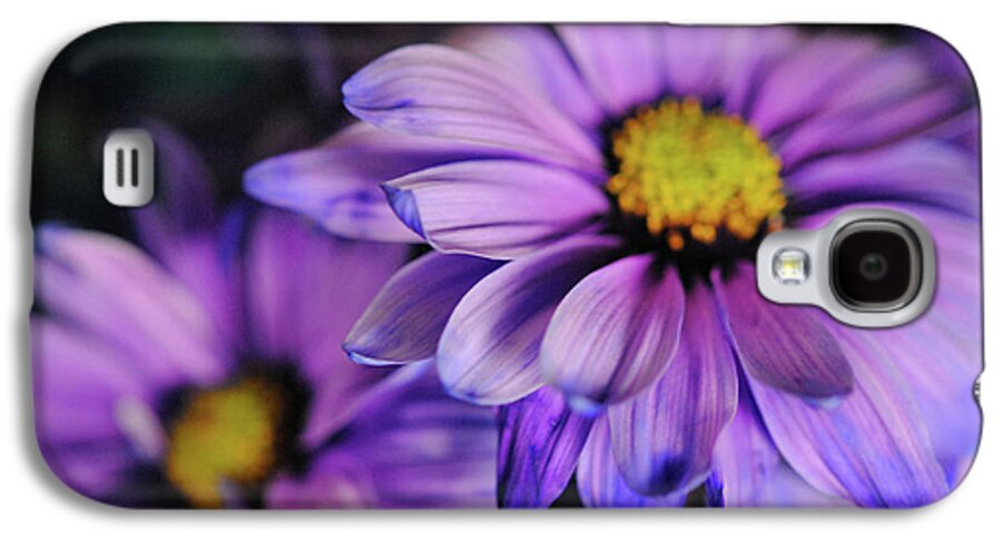 Raw Flowers 18 - Phone Case