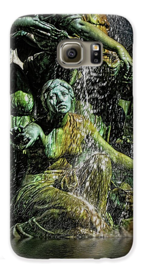 Woman in The Fountain Chicago - Phone Case