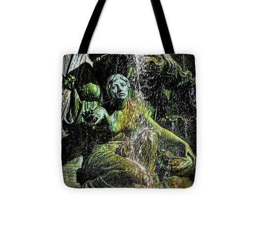 Woman in The Fountain Chicago - Tote Bag