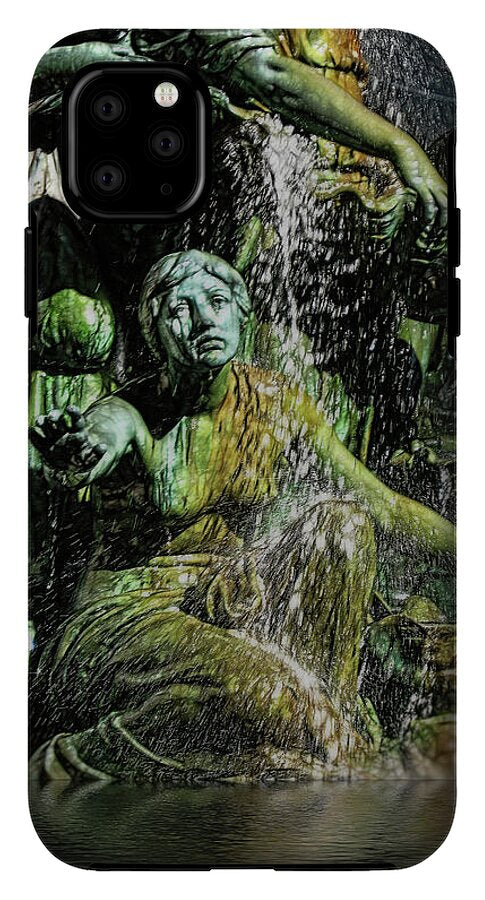 Woman in The Fountain Chicago - Phone Case