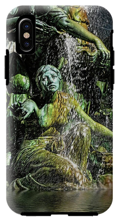 Woman in The Fountain Chicago - Phone Case