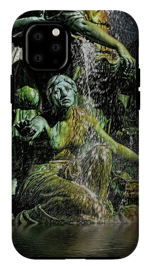 Woman in The Fountain Chicago - Phone Case