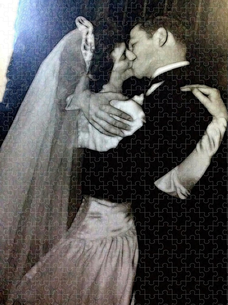 1940s Wedding Kiss - Puzzle
