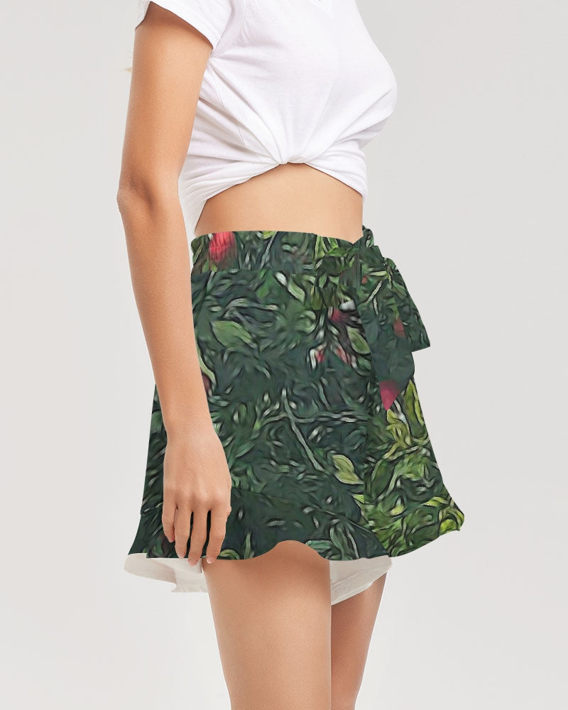 Apple Tree Close Up Women's Ruffle Shorts