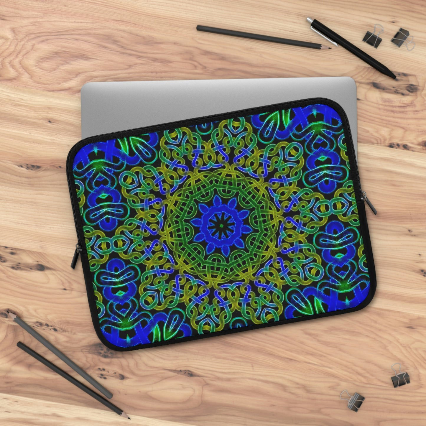 Blue Green Celtic Knot Pattern Laptop Sleeve