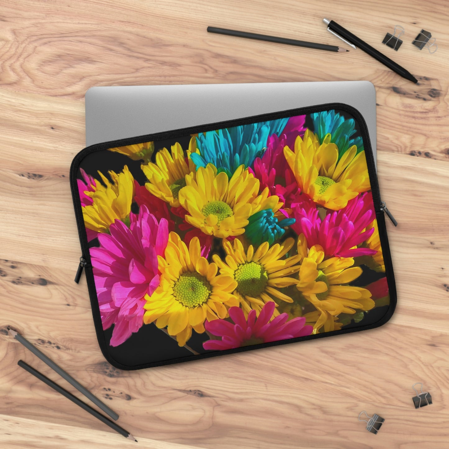 Bright Daisy Bouquet Laptop Sleeve