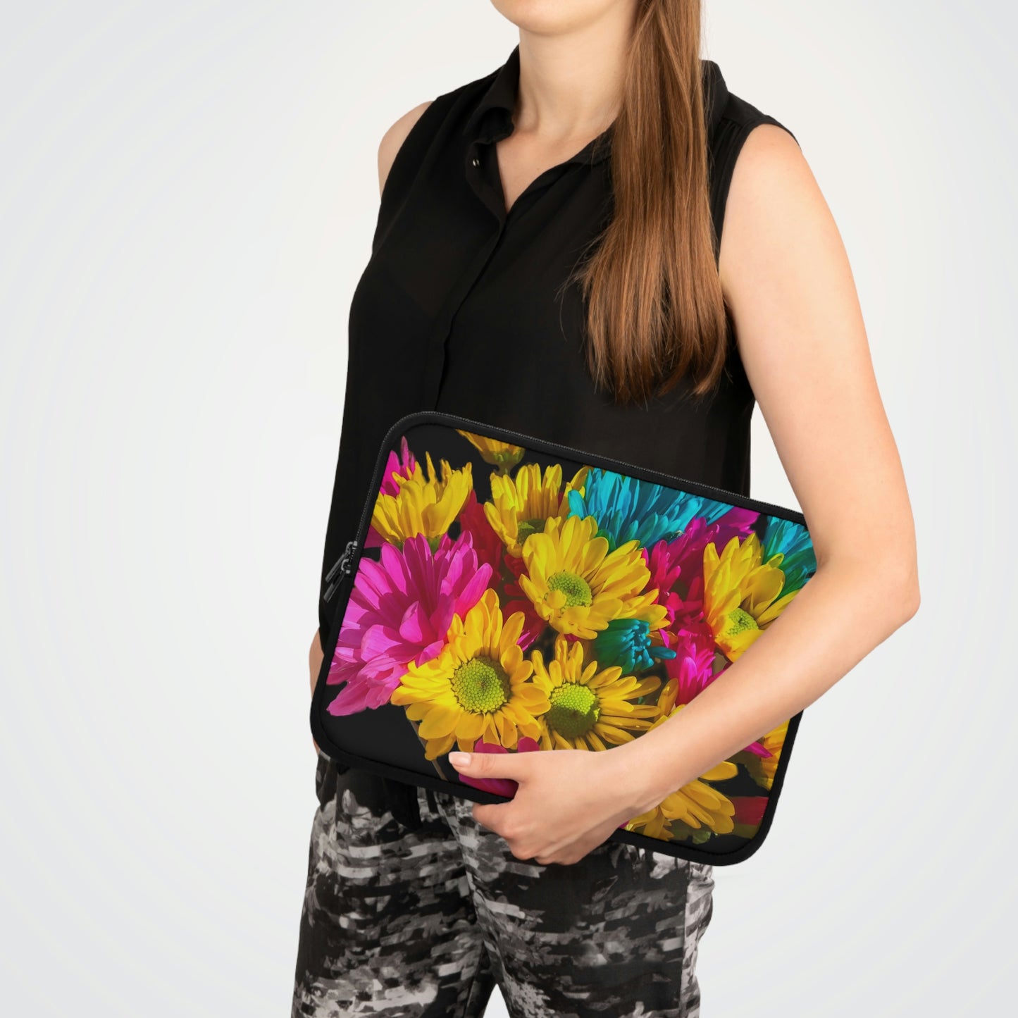 Bright Daisy Bouquet Laptop Sleeve