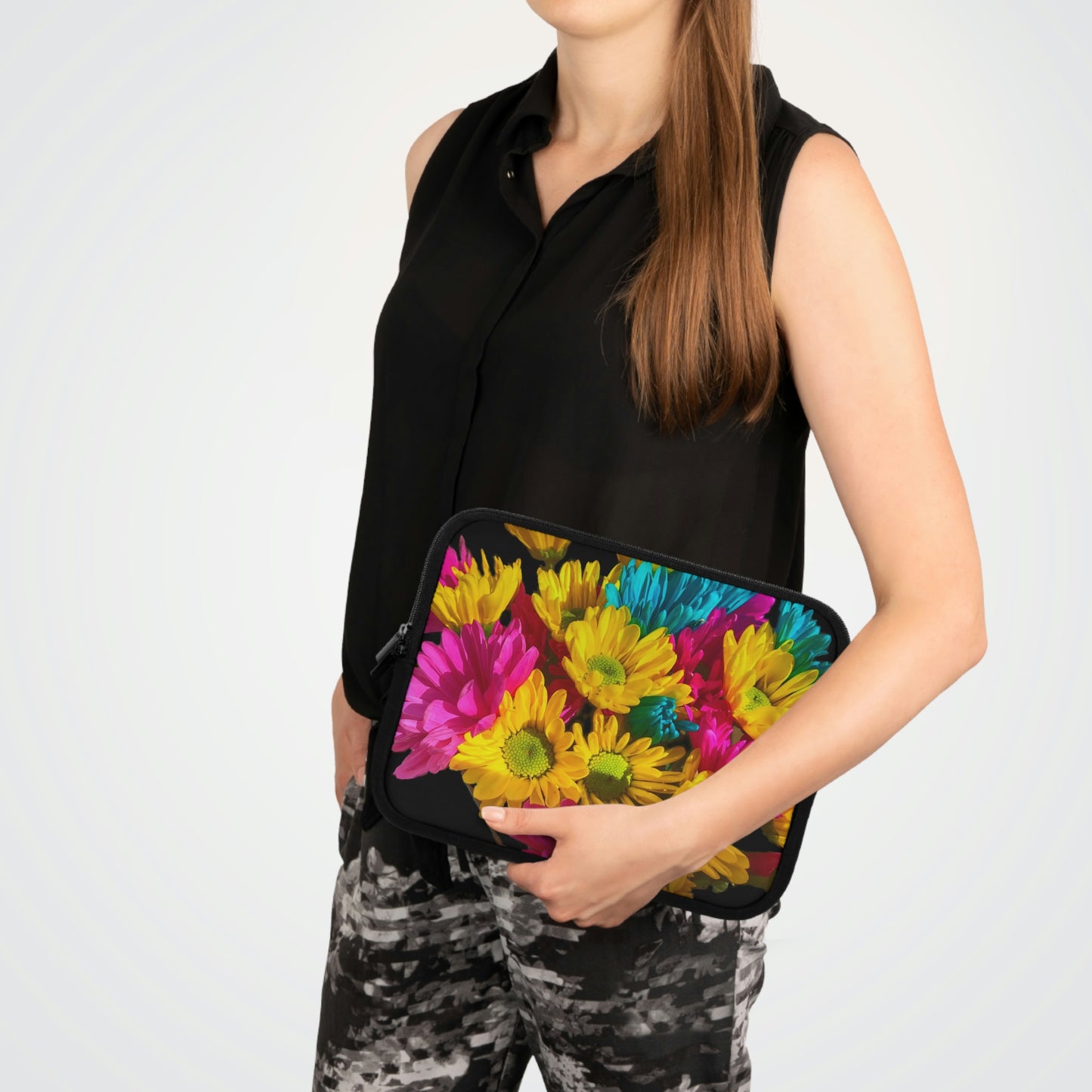 Bright Daisy Bouquet Laptop Sleeve