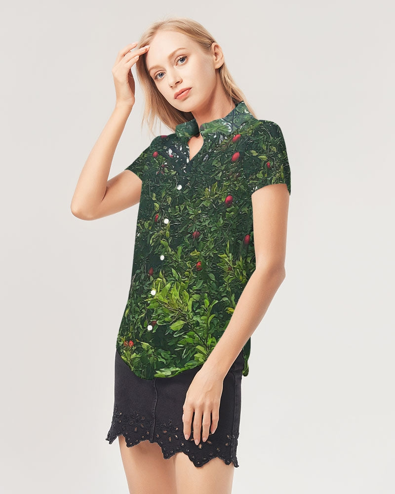 Apple Tree Close Up Women's Short Sleeve Button Up