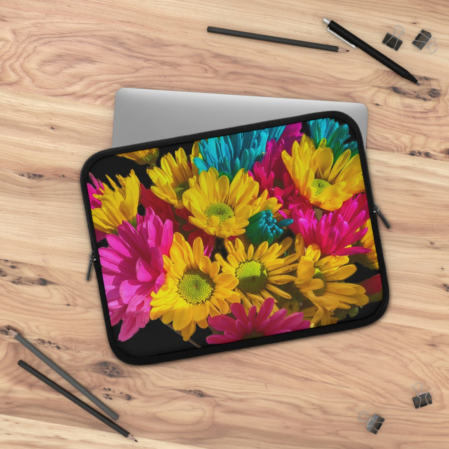 Bright Daisy Bouquet Laptop Sleeve