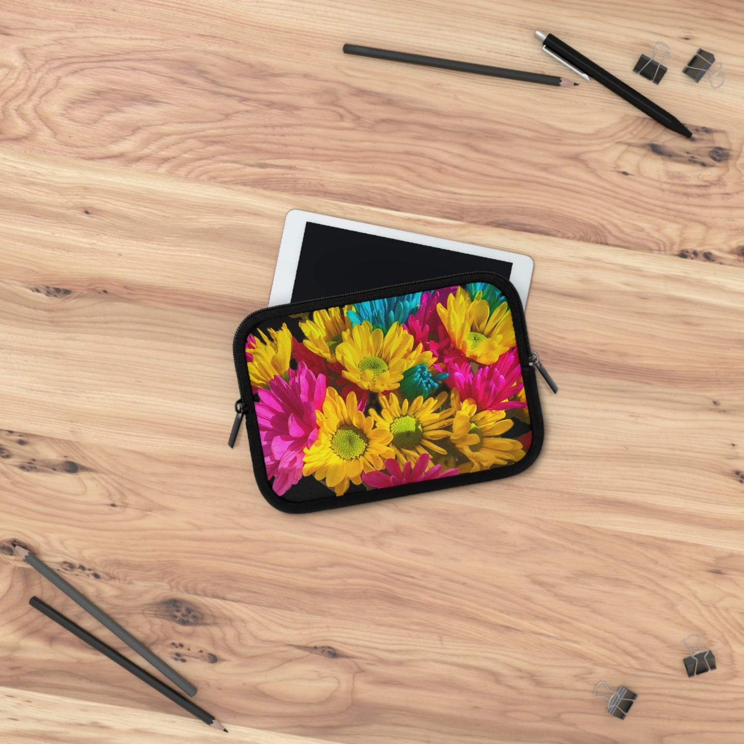 Bright Daisy Bouquet Laptop Sleeve