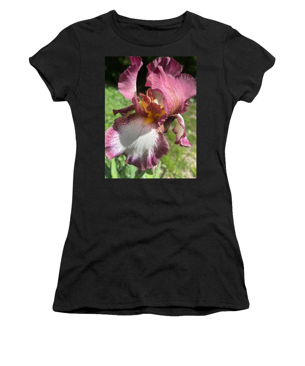 Burgundy iris - Women's T-Shirt