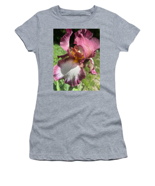 Burgundy iris - Women's T-Shirt