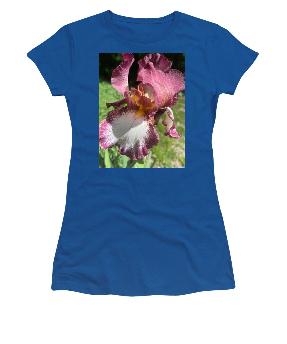 Burgundy iris - Women's T-Shirt