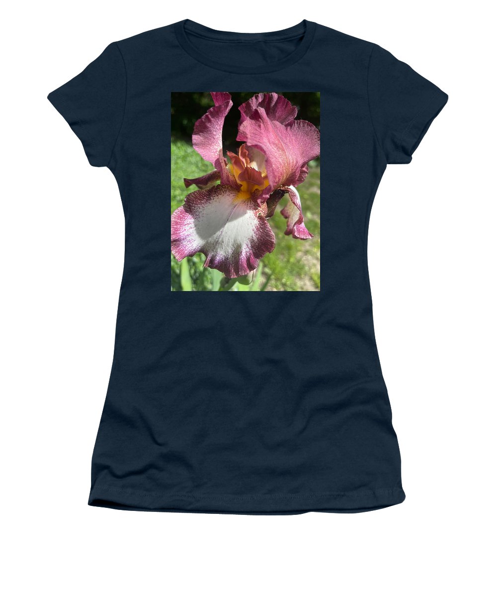 Burgundy iris - Women's T-Shirt