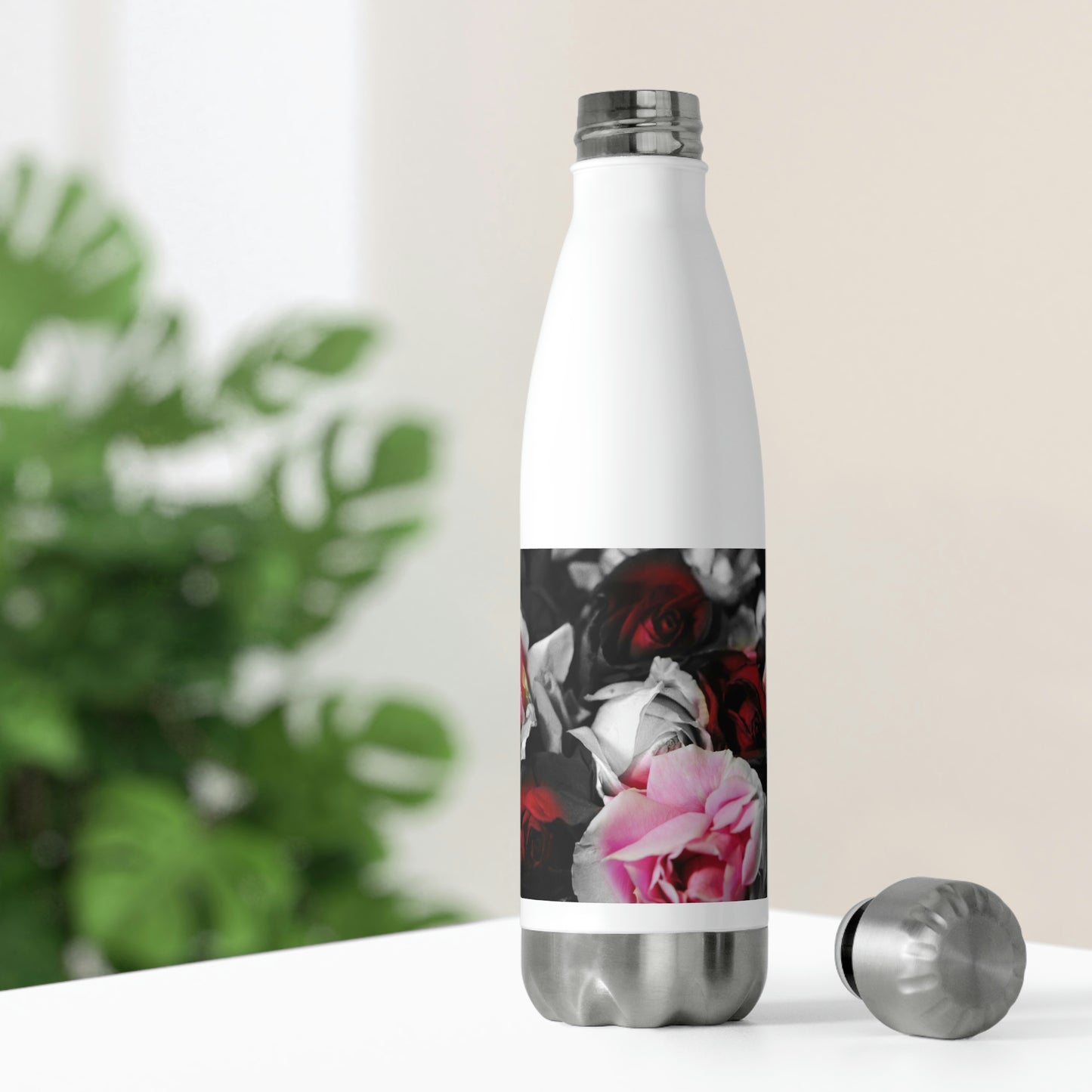 Black and White Roses Fade 20oz Insulated Bottle