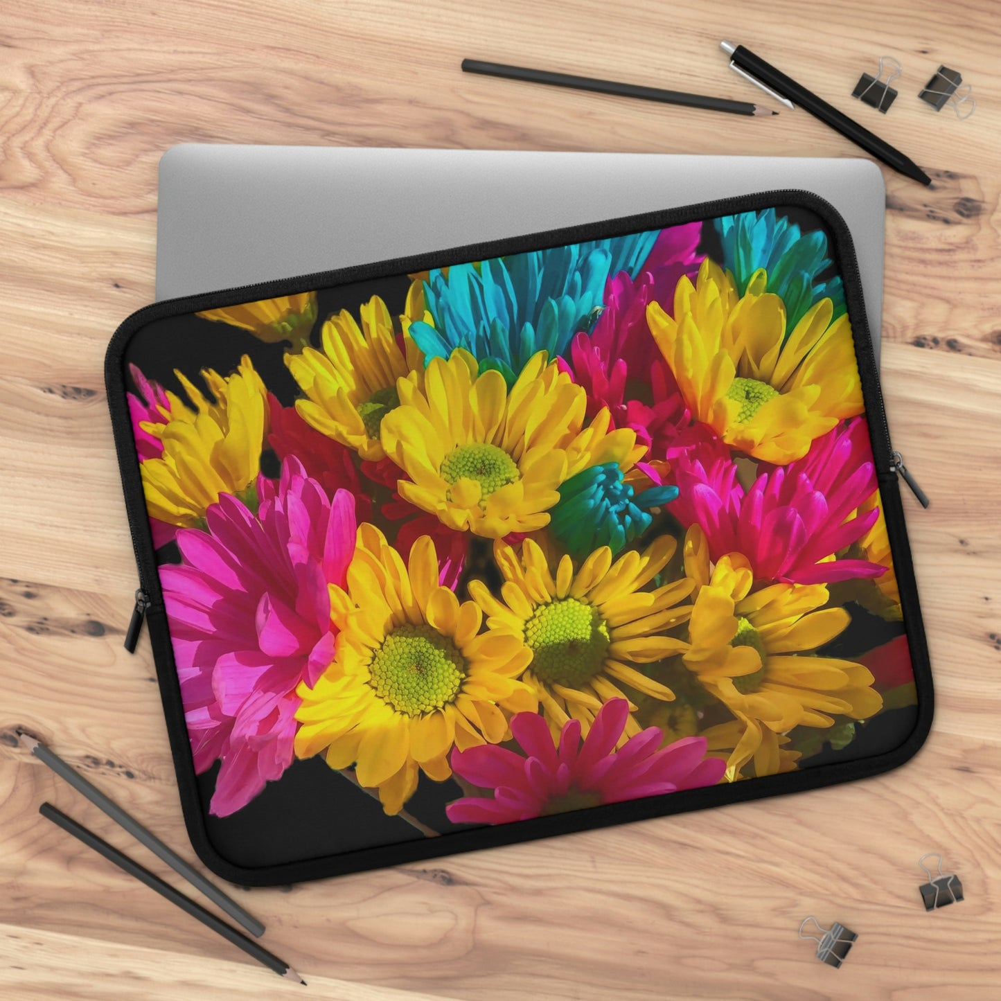 Bright Daisy Bouquet Laptop Sleeve