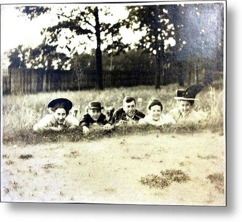 Early 1900s Women In Hats Lay On The Grass - Metal Print