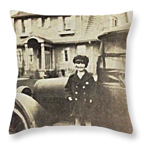 Little 1920s Girl With Car - Throw Pillow
