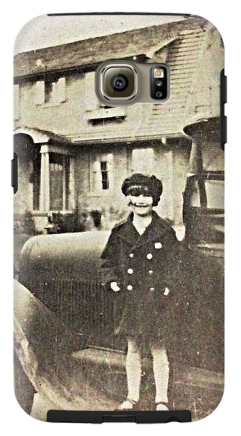 Little 1920s Girl With Car - Phone Case