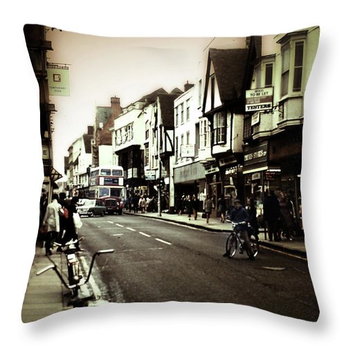 London Street With Bicycles - Throw Pillow