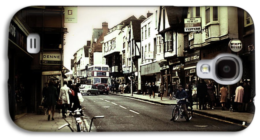 London Street With Bicycles - Phone Case