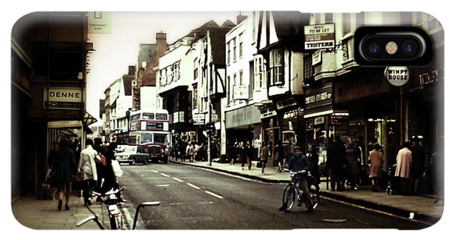 London Street With Bicycles - Phone Case