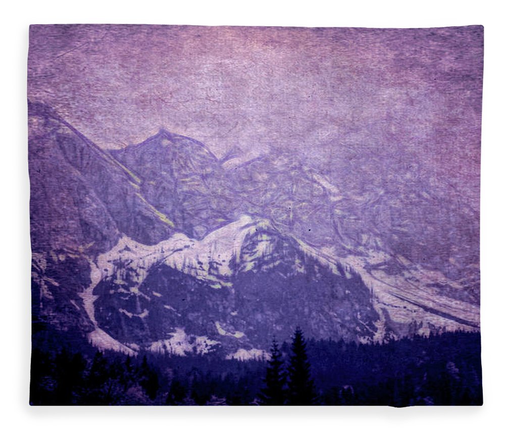 Mountains Distant - Blanket