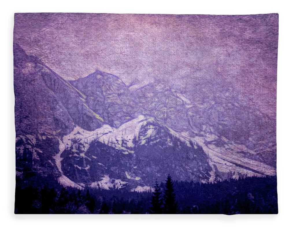 Mountains Distant - Blanket