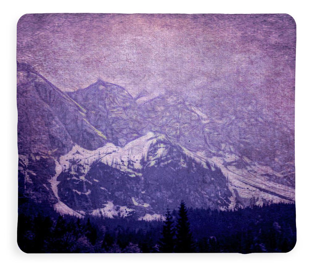 Mountains Distant - Blanket