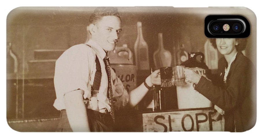 Ray and Shirl At A Bar - Phone Case